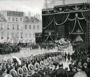 Ankomst av begravelsesprosesjonen til Marguerite Boucicaut ved kirken Saint-Thomas dAquin i Paris, 1887